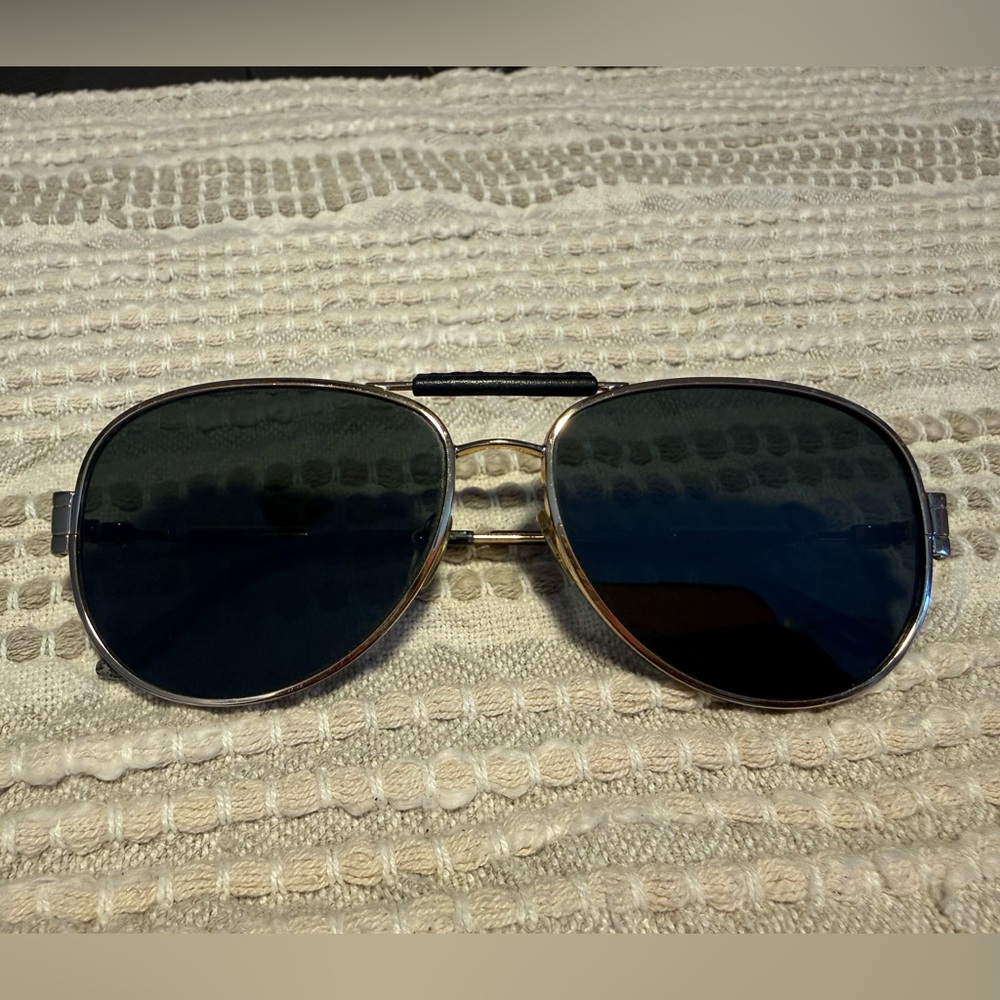Versace Stylish Aviator Sunglasses with Gold Frame Versace unisex